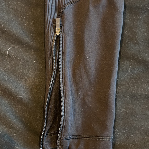 Lululemon leggings - Picture 4 of 4